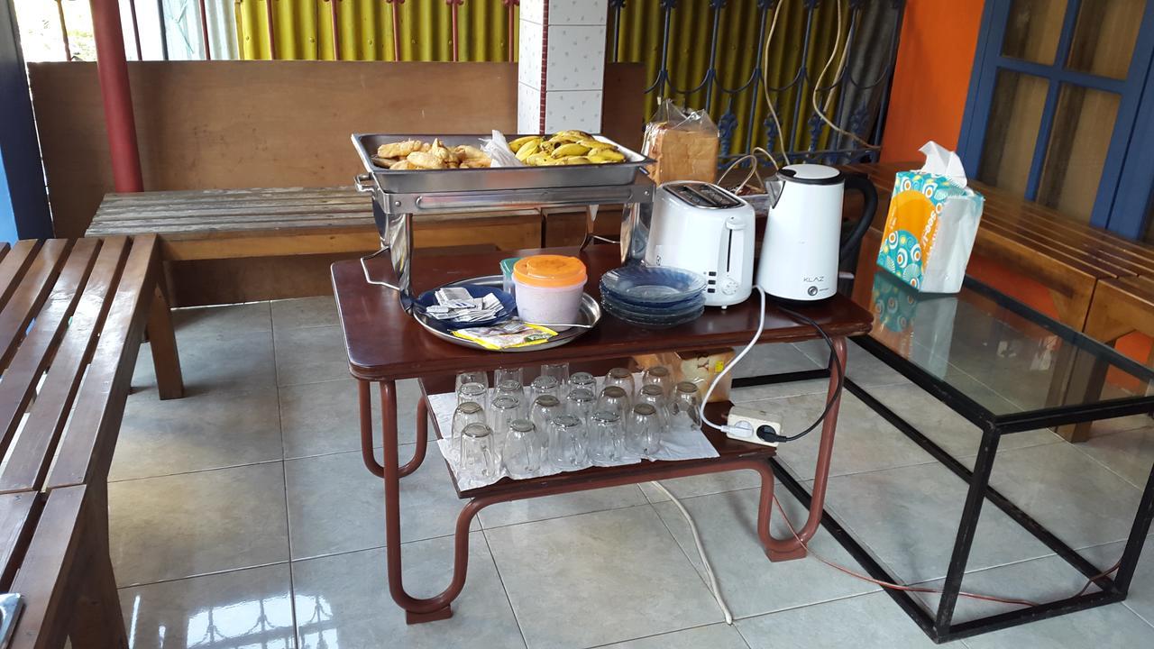 Centro Hostel Labuan Bajo Zewnętrze zdjęcie